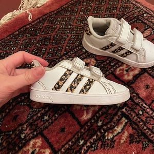 Adidas toddler white / leopard  sneakers